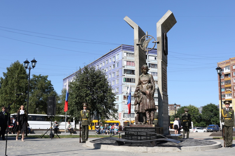 Памятник в честь подвига жителей и защитников блокадного Ленинграда установлен в Кемерово. – Текст : электронный // Администрация города Кемерово. Официальный сайт : [сайт]. – URL:  https://kemerovo.ru/press-tsentr/novosti/34763/?print=Y (дата обращения: 07.09.2023).