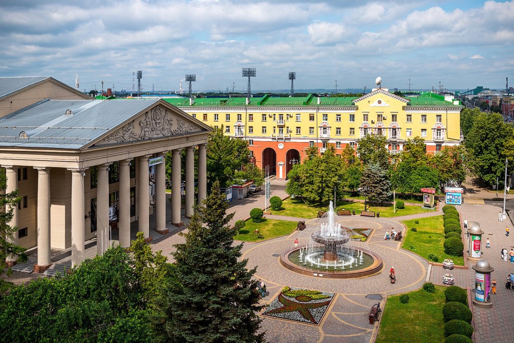 Власти раскрыли программу празднования Дня города в Кемерово. – Текст : электронный //  Детки : сайт для родителей : [сайт]. – URL: https://www.kemdetki.ru/news/7649/ (дата обращения: 31.08.2023).