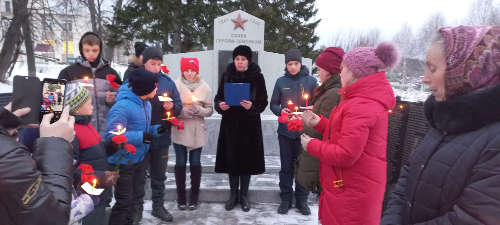 Урок мужества у памятника воинам Великой Отечественной войны - 