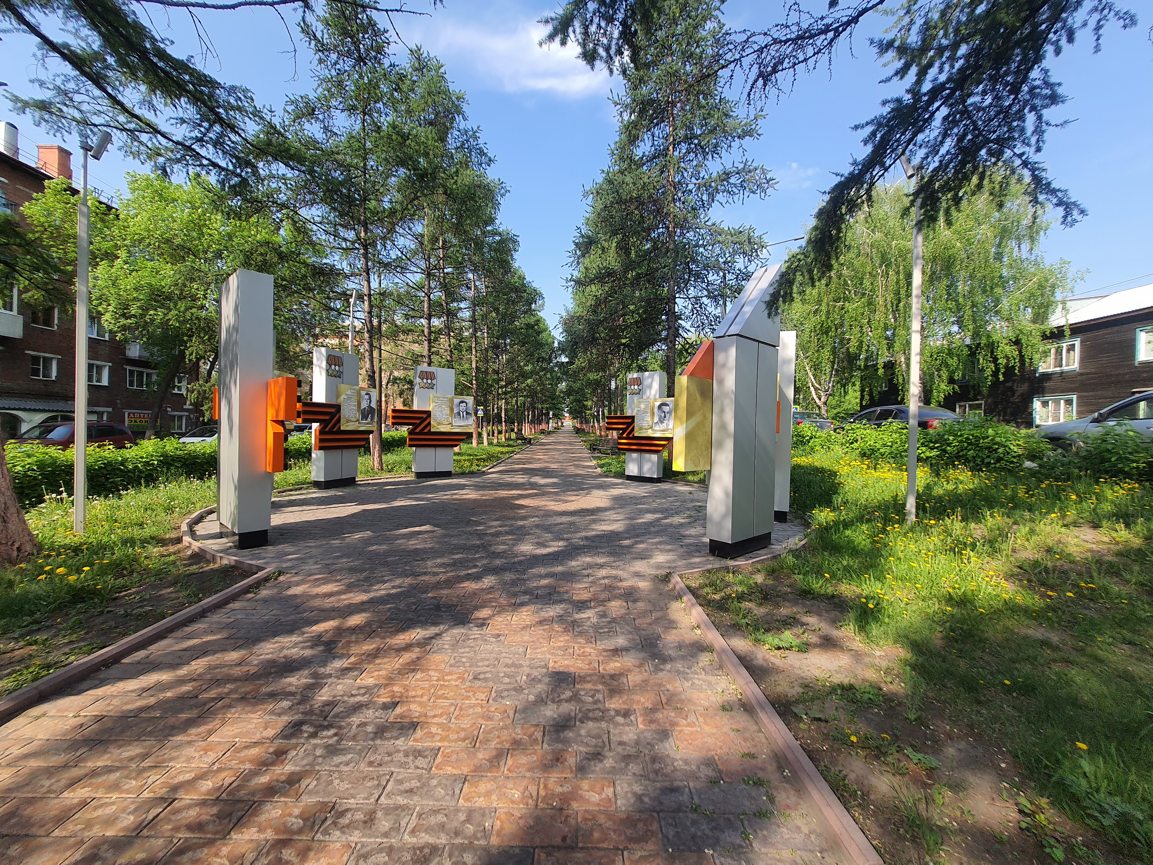 Фото сделано сотрудниками Центральной городской библиотеки. Дата фотографии – май 2022 года.