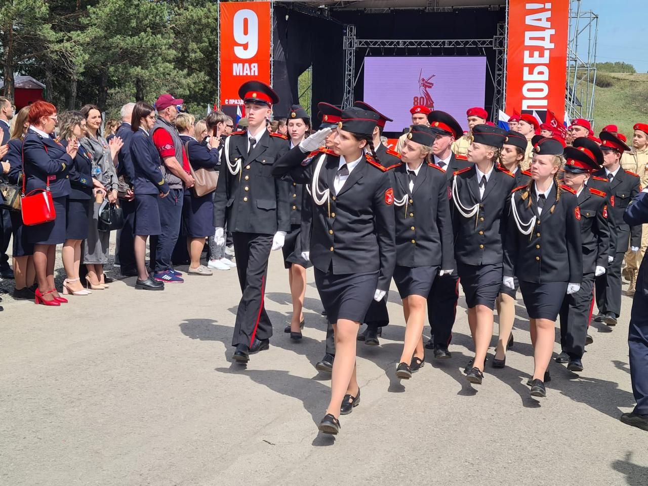 На церемонии открытия памятника, 3: фото К. Очкиной, 07.05.2025 г.