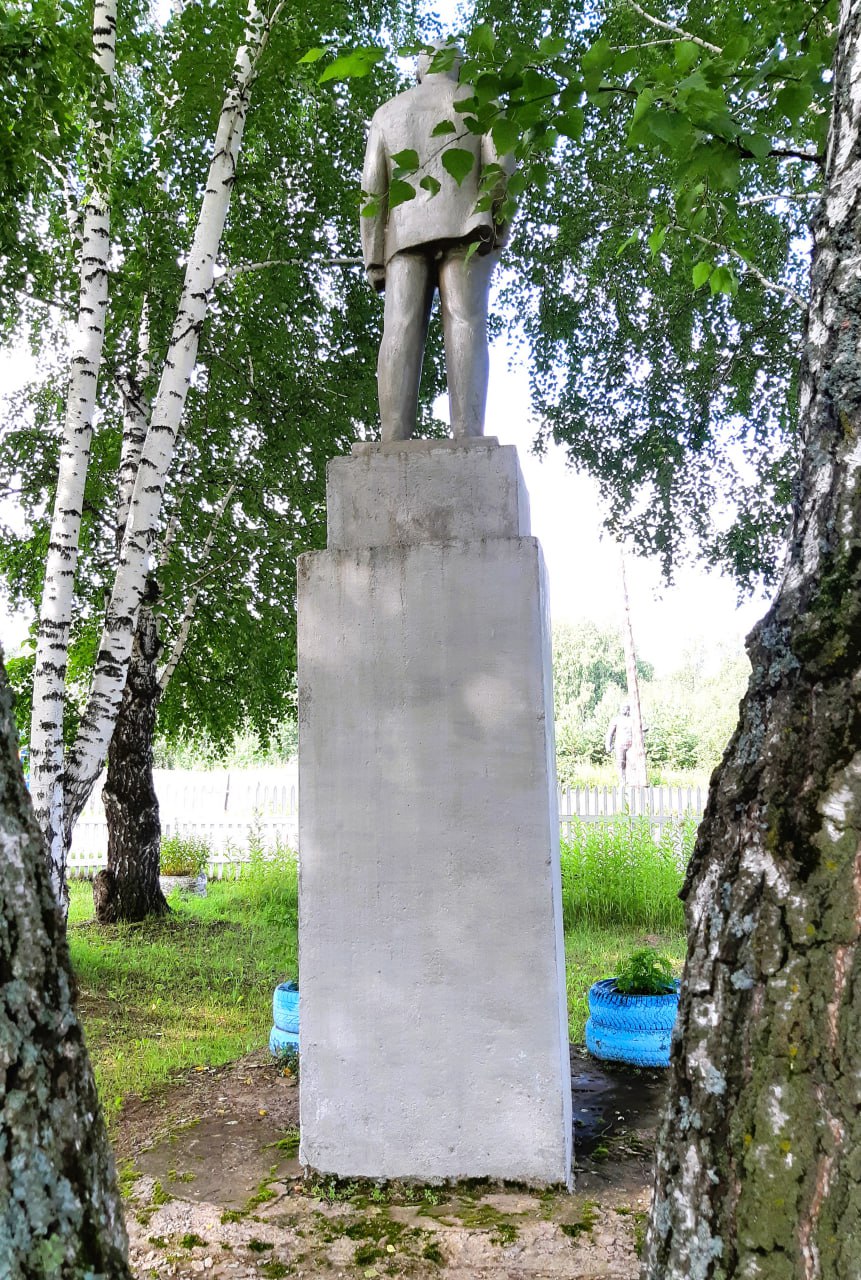 Фото зав.сельской библиотекой И.Н. Колошиной, 17.07.2024 