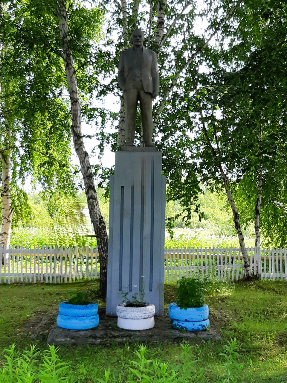 Фото зав.сельской библиотекой И.Н. Колошиной, 17.07.2024 (1)