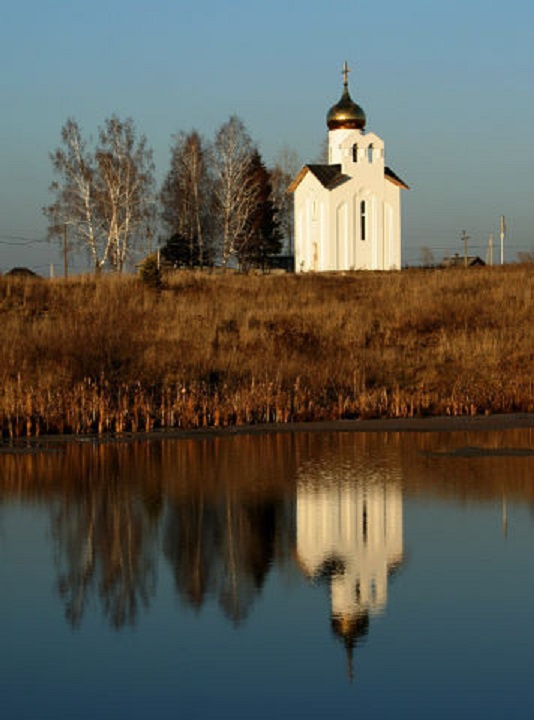 Часовня Святого Духа, город Тайга. Авторы фото Антон и Константин Сапрыкины. Дата съемки - 2012 г.