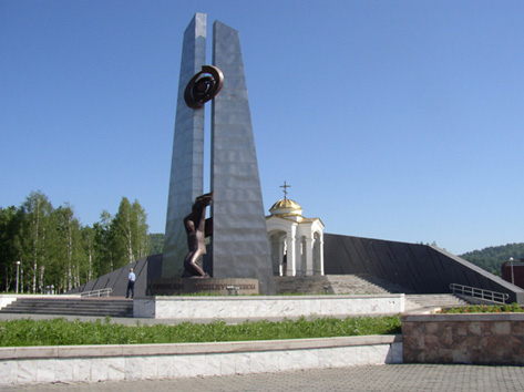 Фото с сайта: http://library.m-sk.ru/city-sights/7-memorial-mining-fame