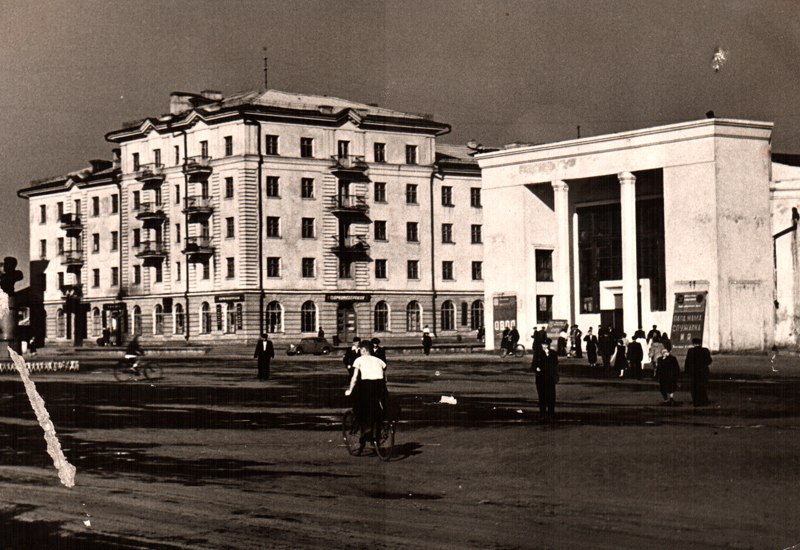 Фото с сайта: https://zavodfoto.mirtesen.ru/blog/43933680919/ZAVODFOTO--Istoriya-gorodov-Rossii-v-fotografiyah:-Leninsk-Kuzne (дата обращения 30.05.2018)